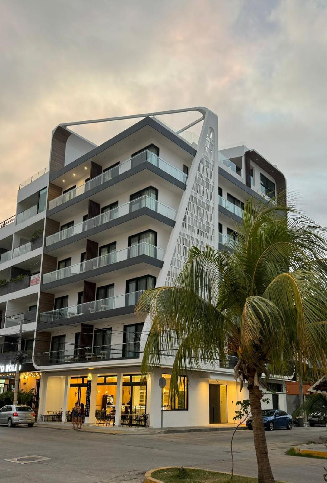 Alizee Tower Apartment Плая дел Кармен Екстериор снимка