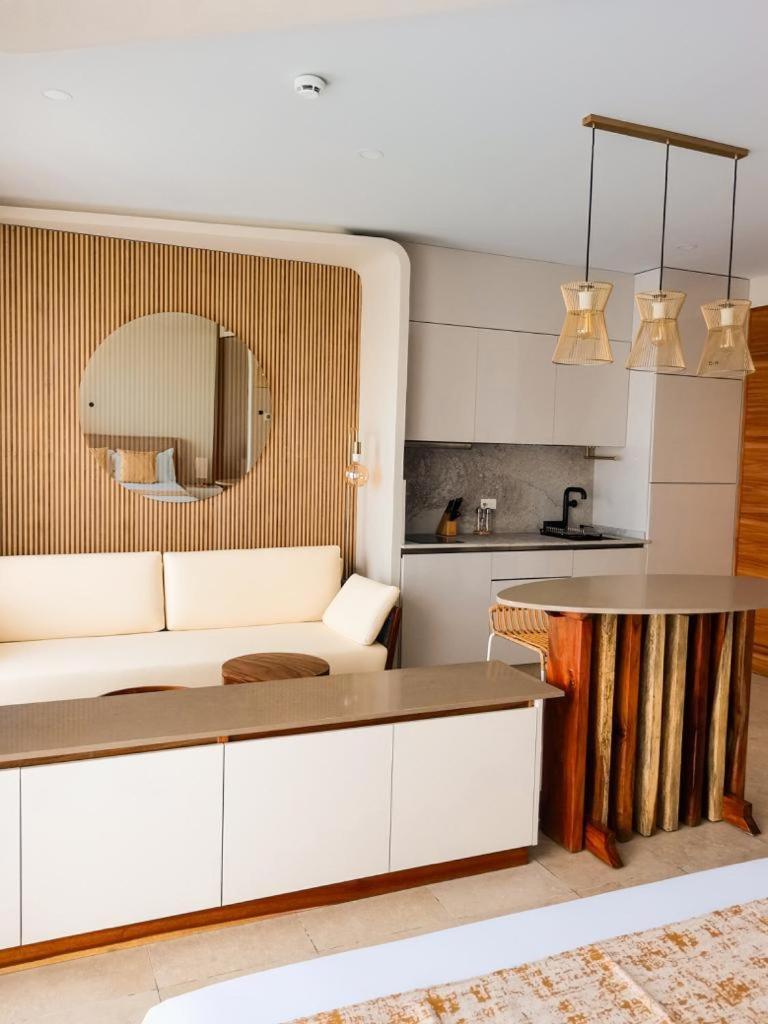 Alizee Tower Apartment Плая дел Кармен Екстериор снимка