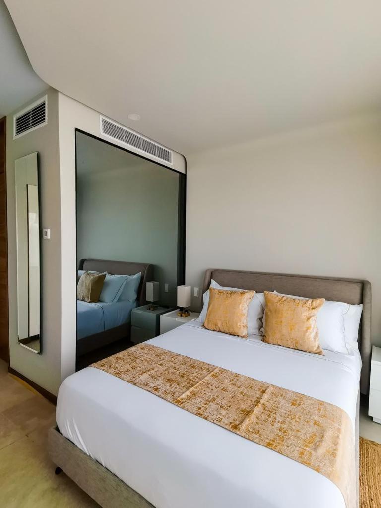 Alizee Tower Apartment Плая дел Кармен Екстериор снимка